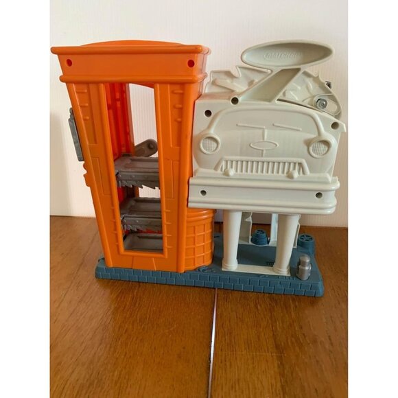 Vintage Matchbox Super Garage Playset Toy Orange & White Plastic 2004 - Picture 4 of 4